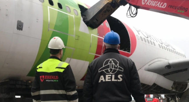 Riwald Recycling metaalrecycling van vliegtuigen van AELS