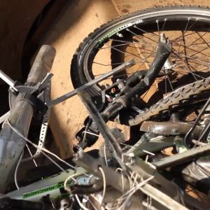 fiets recycling metaal schroot